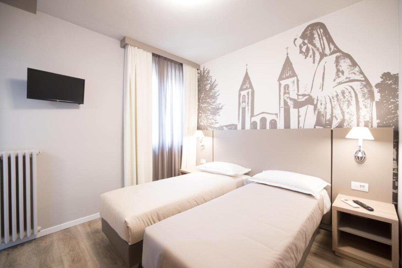 Al Santuario Di Fiorano Charming Hostel Fiorano Modenese Exteriör bild